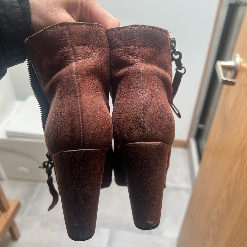 Women’s platform booties - Picture 5 of 6